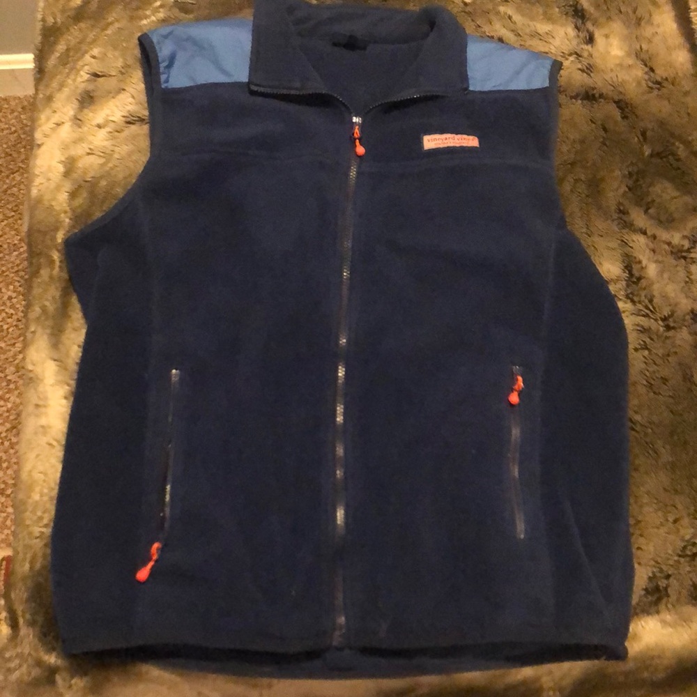 Vineyard Vines EUC vest. Large